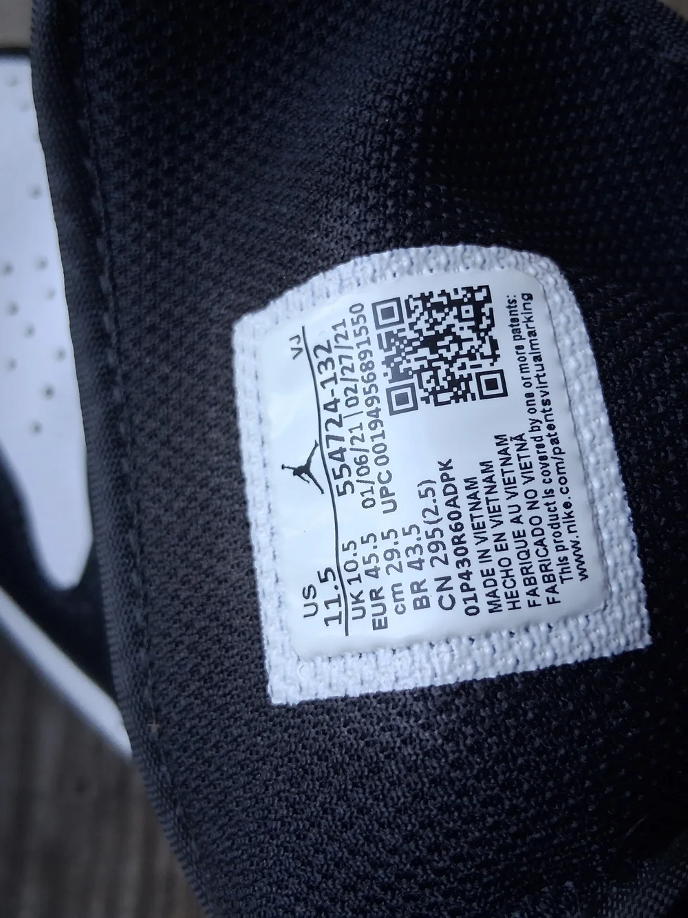 Nike Air Jordan 1 Mid Tropical Twist Igloo Black White Size 10 Mint Condition